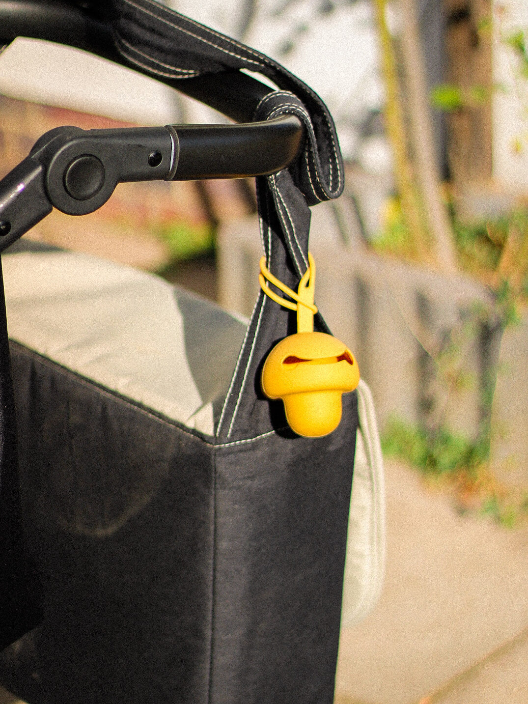 Pilz Schnuller Tasche OCKER GELB