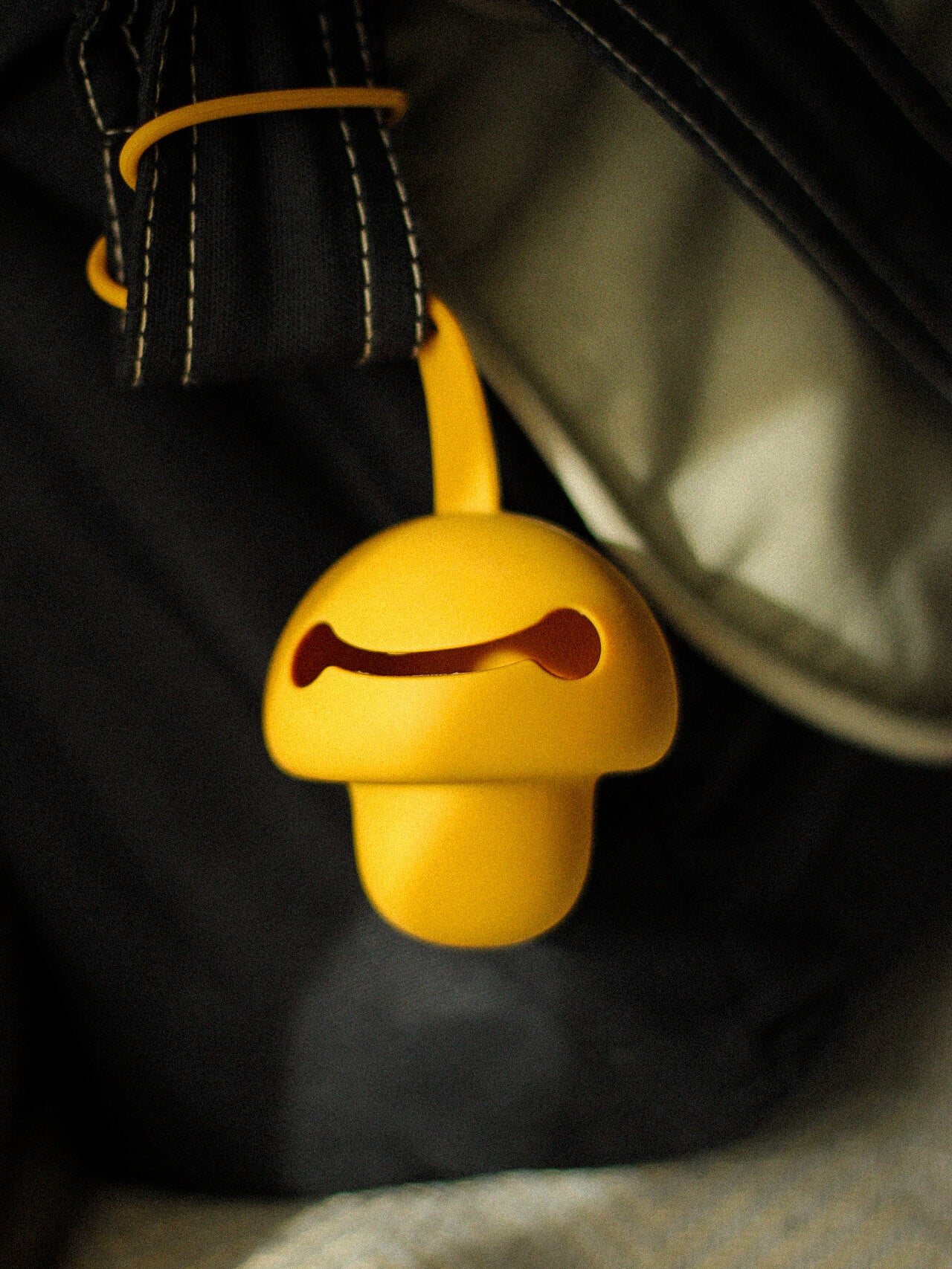 Pilz Schnuller Tasche OCKER GELB