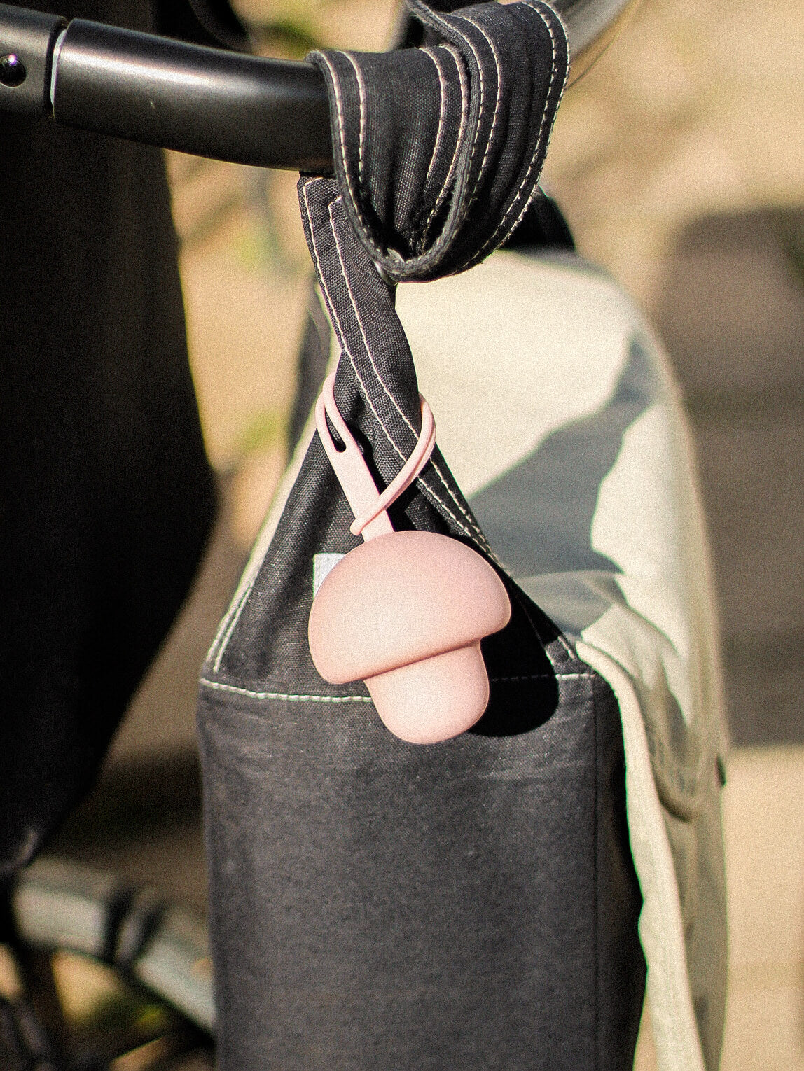 Pilz Schnuller Tasche BLASS ROSA